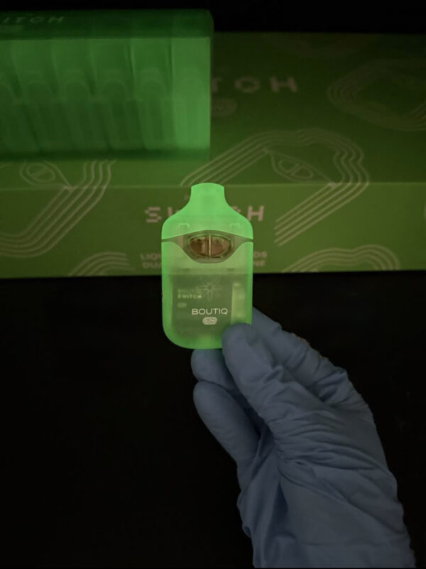 BOUTIQ SWITCH GLOW EDITION 2G DISPOSABLE